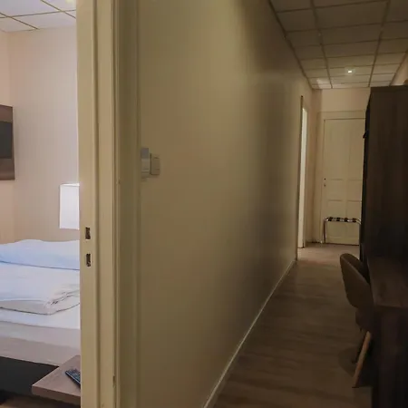 Ii Hotel 2*