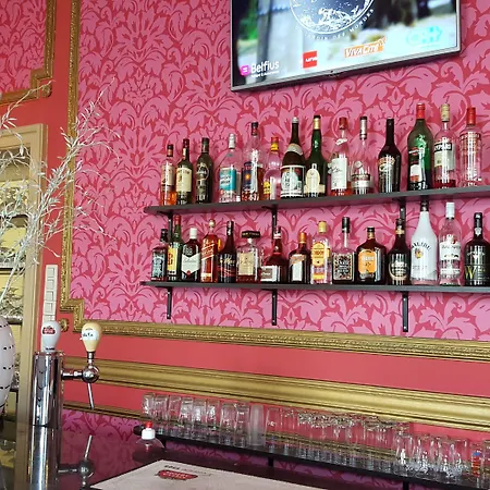 Ii Ξενοδοχείο 2*