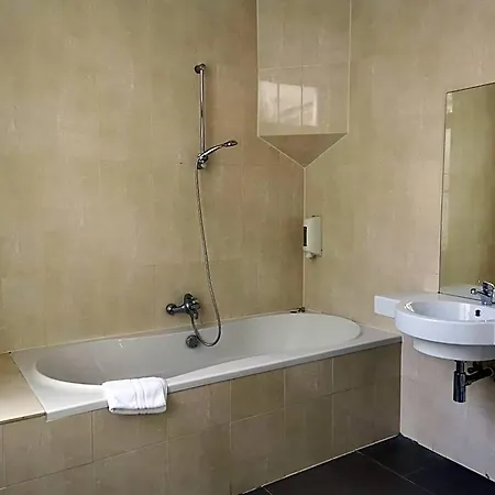 Hotel Ii 2*