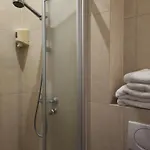 Ii Ξενοδοχείο