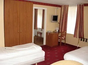 Ii Ξενοδοχείο